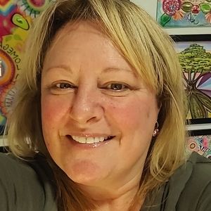 Meet your Posher, Mikalessa